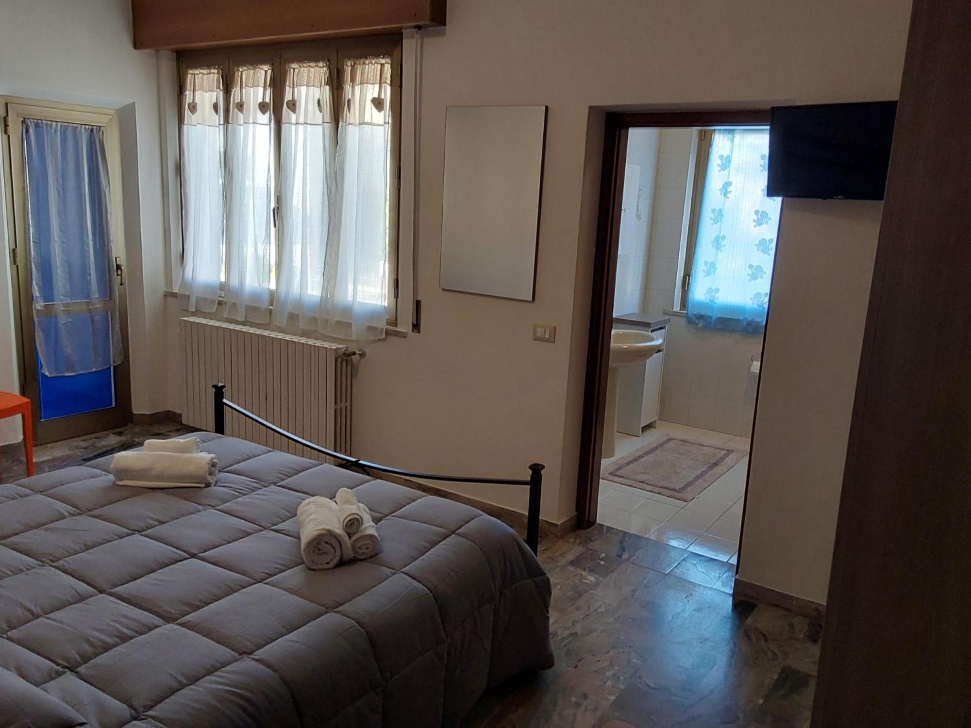 B&B Sunbeach Сан-Бенедетто-дель-Тронто Экстерьер фото